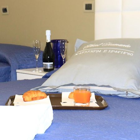 Hotel Diamante Cattolica Esterno foto