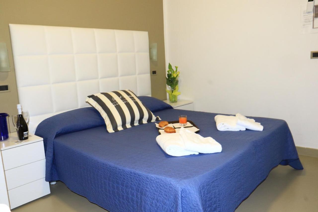 Hotel Diamante Cattolica Esterno foto