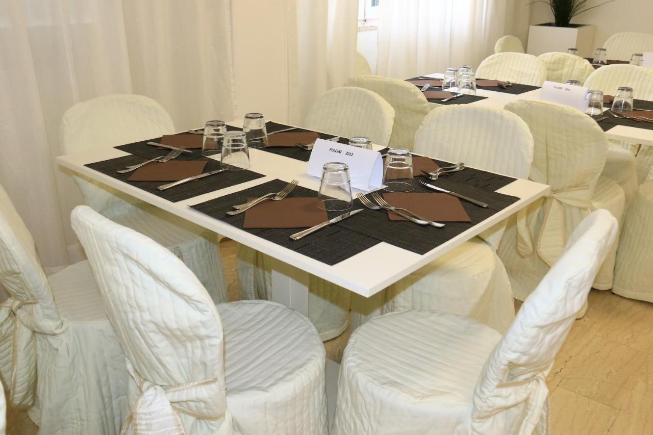 Hotel Diamante Cattolica Esterno foto