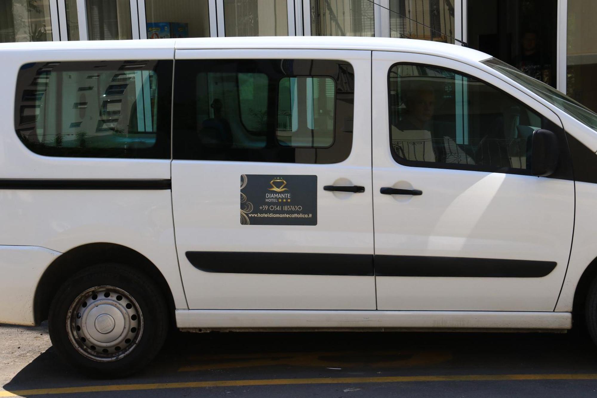 Hotel Diamante Cattolica Esterno foto