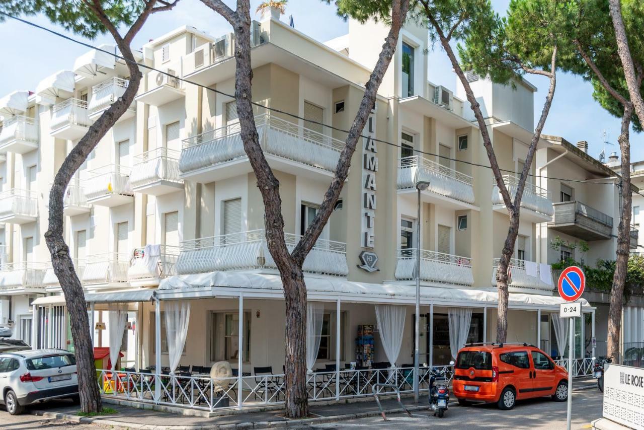 Hotel Diamante Cattolica Esterno foto